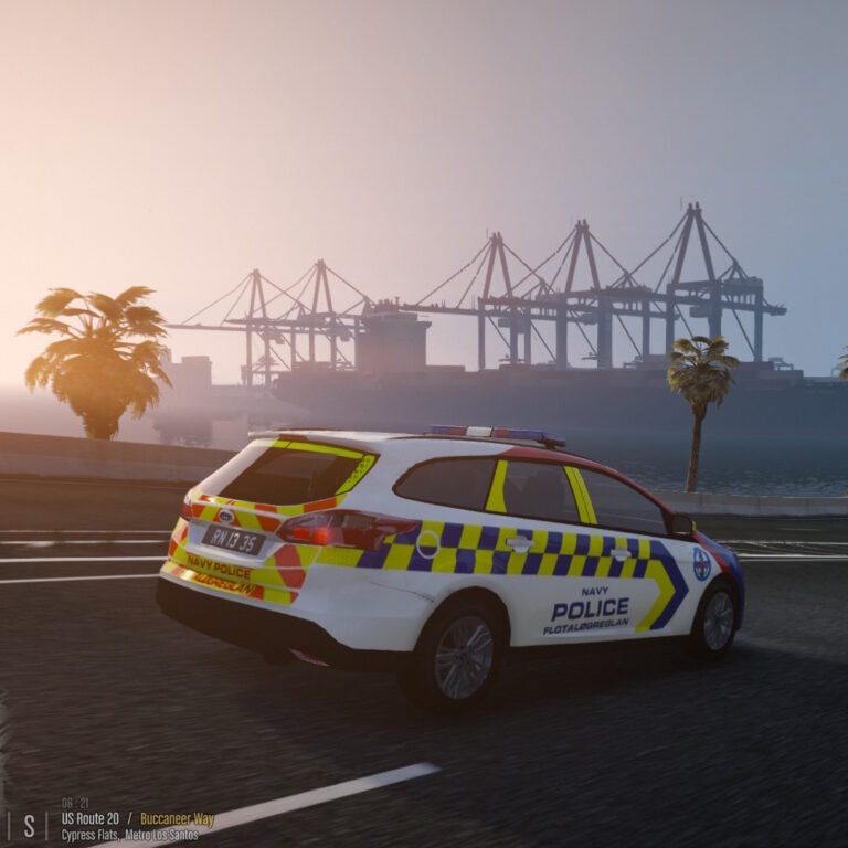 The Sun, the sea, and the ships! The Port of Los Santos can be an impressive sight if you've got the right eye to see it! 